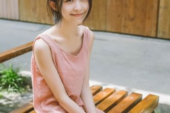 高級感網(wǎng)站設(shè)計